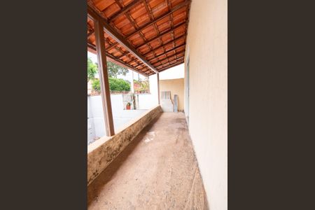 Casa à venda com 243m², 3 quartos e 2 vagasSacada