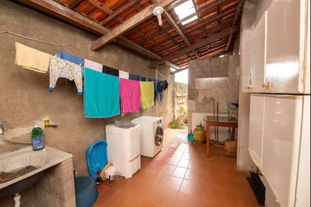 Casa à venda com 243m², 3 quartos e 2 vagasÁrea de Serviço