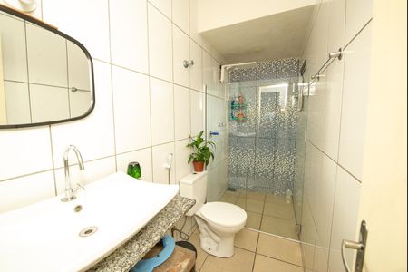 Casa à venda com 243m², 3 quartos e 2 vagasBanheiro