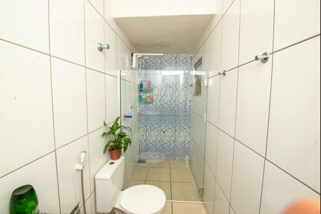 Casa à venda com 243m², 3 quartos e 2 vagasBanheiro