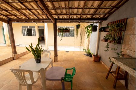 Casa à venda com 243m², 3 quartos e 2 vagasÁrea comum - Churrasqueira