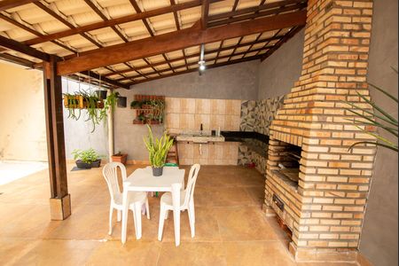 Casa à venda com 243m², 3 quartos e 2 vagasChurrasqueira