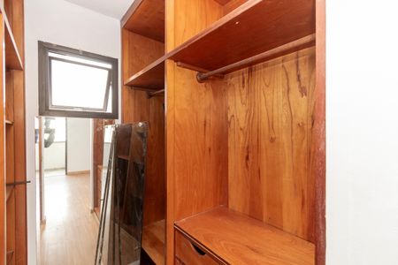 Apartamento para alugar com 79m², 2 quartos e 1 vaga Apartamento para alugar com 79m², 2 quartos e 1 vagaCloset da Suíte