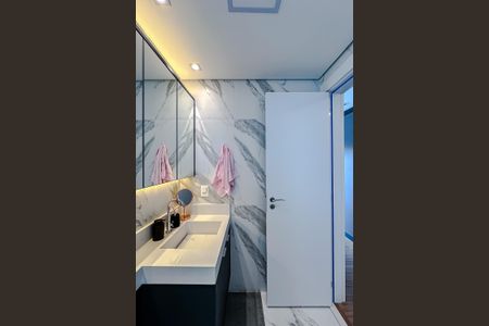 Apartamento à venda com 105m², 3 quartos e 2 vagasBanheiro da Suíte