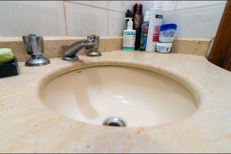 Casa à venda com 195m², 3 quartos e 4 vagas Casa à venda com 195m², 3 quartos e 4 vagasBanheiro Social