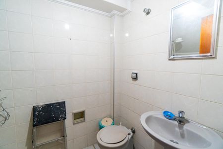 Casa à venda com 195m², 3 quartos e 4 vagas Casa à venda com 195m², 3 quartos e 4 vagasBanheiro de serviço