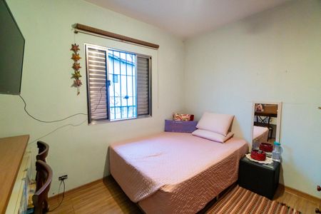 Casa à venda com 195m², 3 quartos e 4 vagas Casa à venda com 195m², 3 quartos e 4 vagasQuarto 1