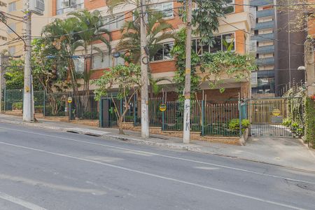 Apartamento para alugar com 195m², 3 quartos e 1 vagaFachada