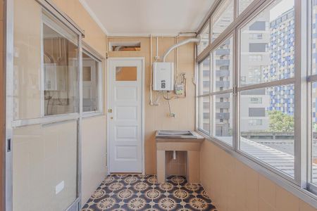 Apartamento para alugar com 195m², 3 quartos e 1 vagaÁrea de Serviço