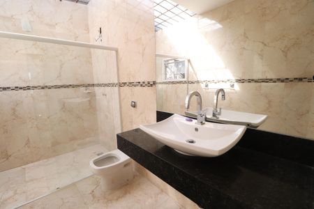 Casa para alugar com 259m², 3 quartos e 2 vagasBanheiro da Suíte 2