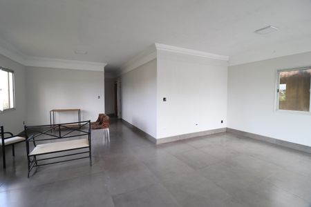 Sala 2 de casa para alugar com 4 quartos, 259m² em Vigilato Pereira, Uberlândia
