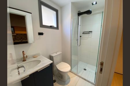 Banheiro de kitnet/studio para alugar com 1 quarto, 24m² em Consolação, São Paulo