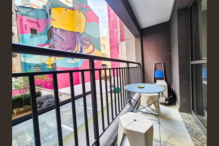 Studio para alugar com 25m², 1 quarto e sem vaga Studio para alugar com 25m², 1 quarto e sem vagaVaranda