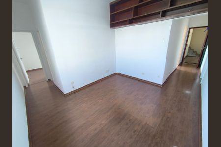 Sala de estar de apartamento para alugar com 2 quartos, 55m² em Maracanã, Rio de Janeiro