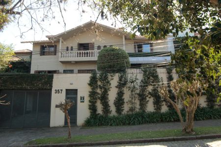 Casa à venda com 640m², 5 quartos e 4 vagasFachada