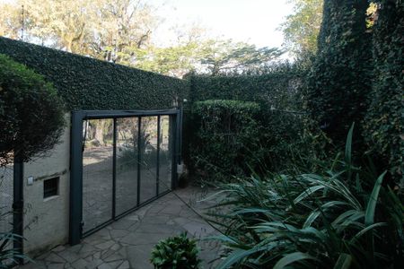 Casa à venda com 640m², 5 quartos e 4 vagasQuintal