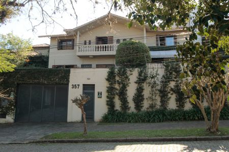 Casa à venda com 640m², 5 quartos e 4 vagasFachada