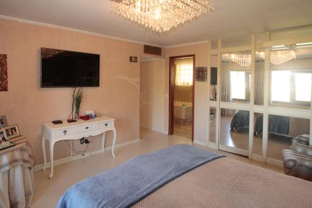 Casa à venda com 640m², 5 quartos e 4 vagasSuíte 