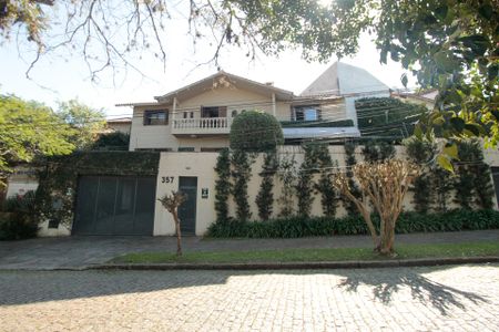 Casa à venda com 640m², 5 quartos e 4 vagasFachada