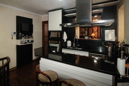 Casa à venda com 640m², 5 quartos e 4 vagasCozinha