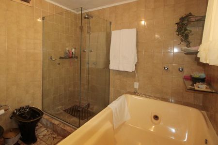 Casa à venda com 640m², 5 quartos e 4 vagasBanheiro da Suíte 