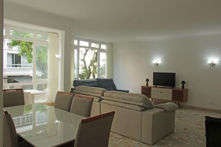 Apartamento para alugar com 190m², 3 quartos e sem vaga Apartamento para alugar com 190m², 3 quartos e sem vagaSala