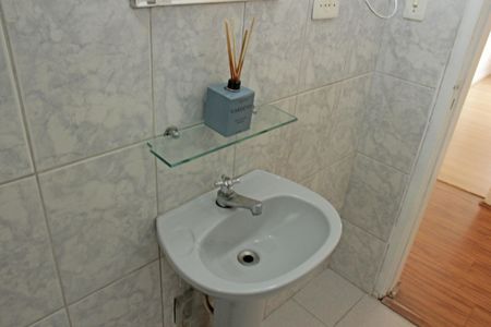 Apartamento para alugar com 190m², 3 quartos e sem vaga Apartamento para alugar com 190m², 3 quartos e sem vagaBanheiro