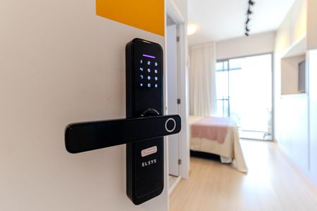 Studio à venda com 26m², 1 quarto e sem vagaFechadura Eletrônica