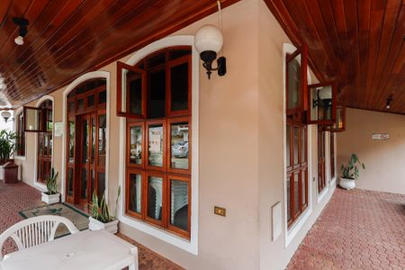 Casa à venda com 180m², 3 quartos e 2 vagas Casa à venda com 180m², 3 quartos e 2 vagasÁrea comum - Salão de festas