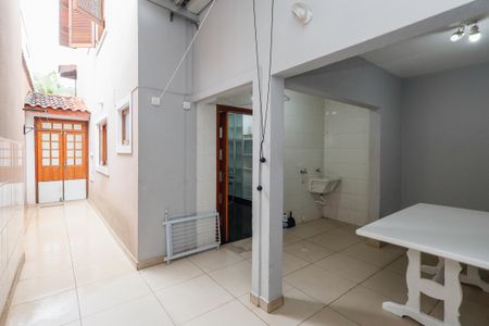 Casa à venda com 180m², 3 quartos e 2 vagas Casa à venda com 180m², 3 quartos e 2 vagasÁrea de Serviço