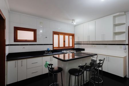 Casa à venda com 180m², 3 quartos e 2 vagas Casa à venda com 180m², 3 quartos e 2 vagasCozinha