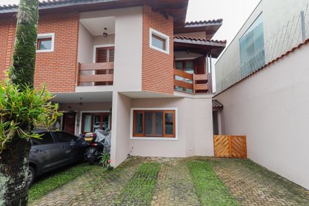 Casa à venda com 180m², 3 quartos e 2 vagas Casa à venda com 180m², 3 quartos e 2 vagasGaragem