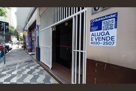 Studio à venda com 32m², 1 quarto e sem vagaFachada + Plaquinha