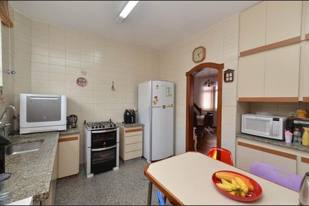 Apartamento para alugar com 360m², 4 quartos e 2 vagasCozinha