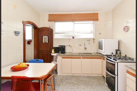 Apartamento para alugar com 360m², 4 quartos e 2 vagasCozinha