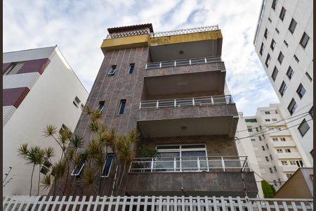 Apartamento para alugar com 360m², 4 quartos e 2 vagasFachada