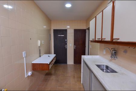Apartamento para alugar com 66m², 2 quartos e 1 vagaCozinha