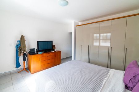Casa à venda com 158m², 3 quartos e 2 vagas Casa à venda com 158m², 3 quartos e 2 vagasSuite