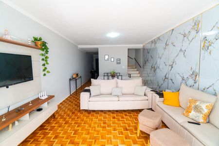 Casa à venda com 158m², 3 quartos e 2 vagas Casa à venda com 158m², 3 quartos e 2 vagasSala