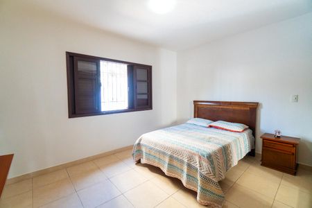 Casa à venda com 158m², 3 quartos e 2 vagas Casa à venda com 158m², 3 quartos e 2 vagasQuarto 1