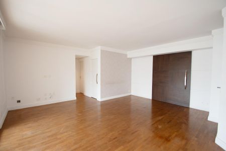 Sala  de apartamento à venda com 2 quartos, 108m² em Pinheiros, São Paulo