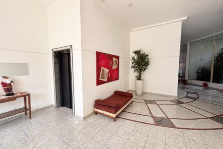 Apartamento à venda com 108m², 2 quartos e 2 vagashall de entrada