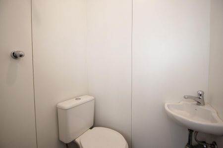 Apartamento à venda com 108m², 2 quartos e 2 vagasBanheiro de serviço