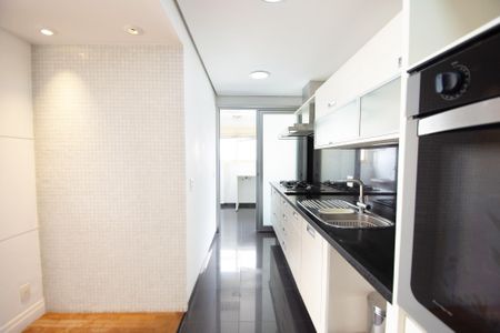 Apartamento à venda com 108m², 2 quartos e 2 vagasCozinha