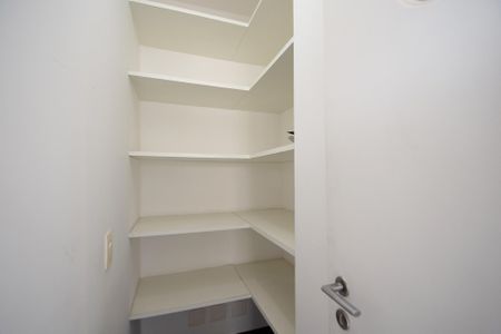 Apartamento à venda com 108m², 2 quartos e 2 vagasQuarto de serviço 