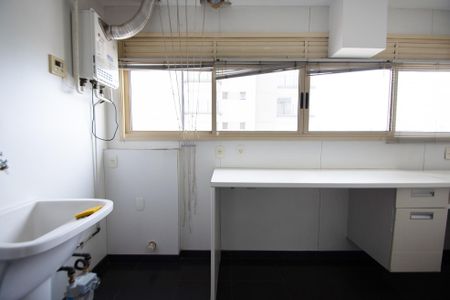 Apartamento à venda com 108m², 2 quartos e 2 vagasÁrea de Serviço