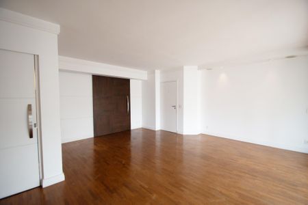 Sala  de apartamento à venda com 2 quartos, 108m² em Pinheiros, São Paulo