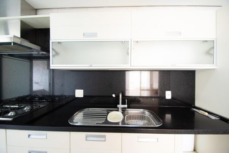 Apartamento à venda com 108m², 2 quartos e 2 vagasCozinha