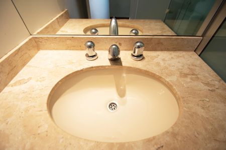 Apartamento à venda com 108m², 2 quartos e 2 vagasBanheiro da Suíte 1