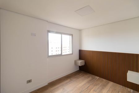 Apartamento à venda com 101m², 3 quartos e 1 vagaQuarto 2